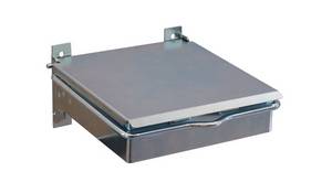 Sanitetspåshållare med lock kromad