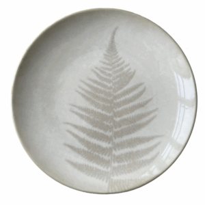 Tallrik flat rund 23 cm med dekor av ormbunke, 12